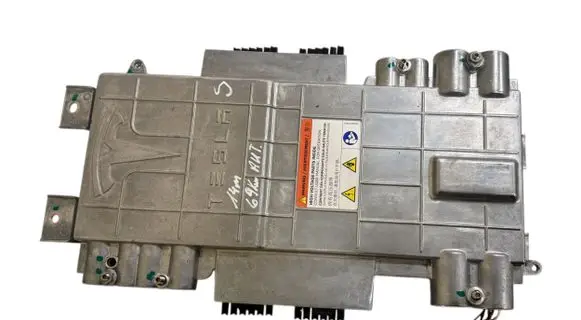 Tesla Model S Voltage converter inverter 