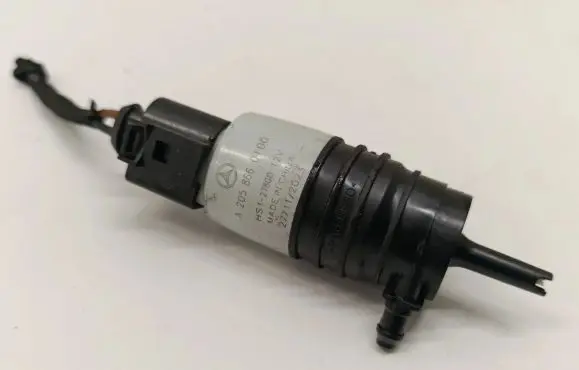 Mercedes-Benz E W214 Windscreen/windshield washer pump A2058660100