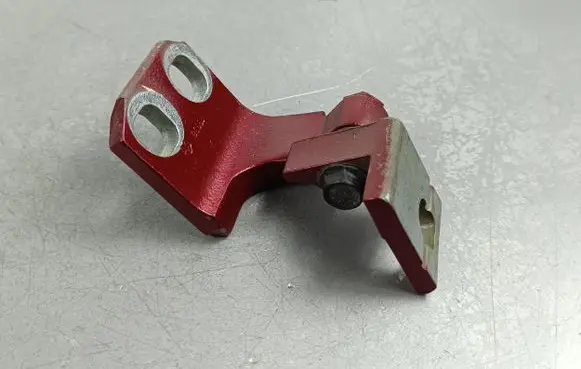 Jeep Cherokee Front door lower hinge 