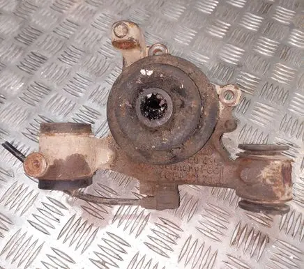 Audi A6 S6 C6 4F Rear wheel hub spindle/knuckle 8e0435