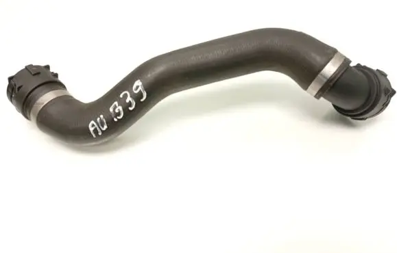 Mercedes-Benz C W205 Engine coolant pipe/hose A2055013182