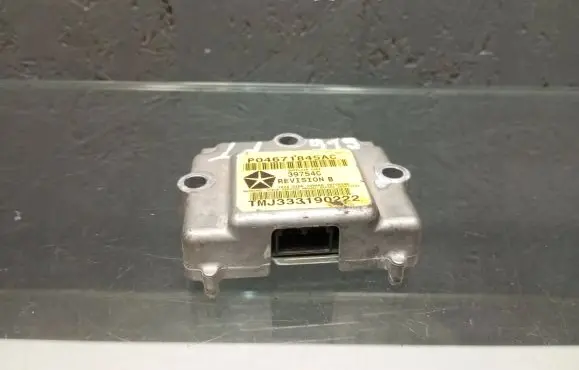 Chrysler PT Cruiser Airbag deployment crash/impact sensor P04671845AC 39754C TMJ333190222