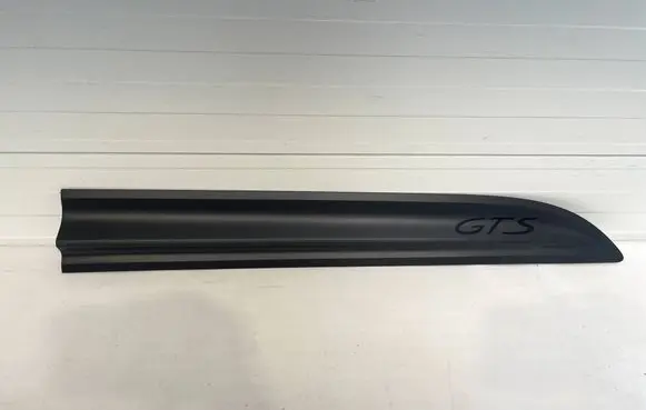 Porsche Macan (95B) Front door trim (molding) 95B837890
