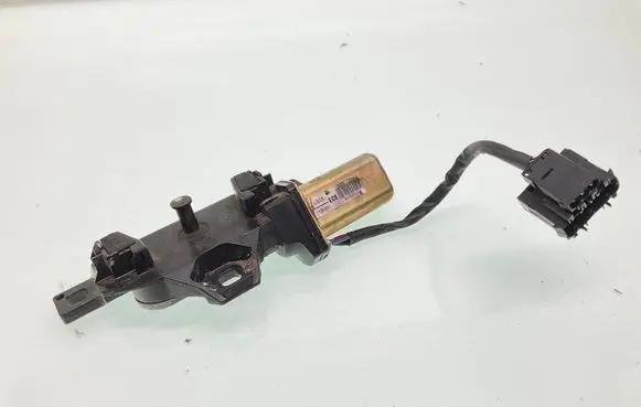 BMW 5 E60 E61 Tailgate window lock/catch/latch 7129931