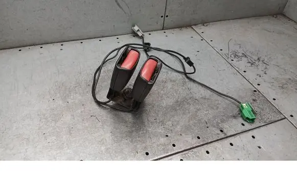 Volvo V50 Front seatbelt 