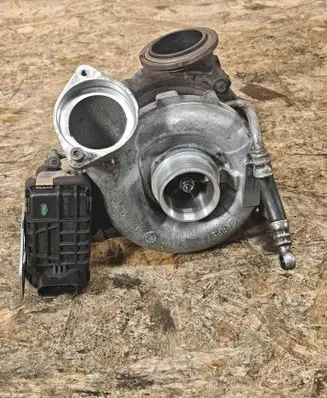 BMW 5 E60 E61 Turbo 7794259 7794260 GT2260