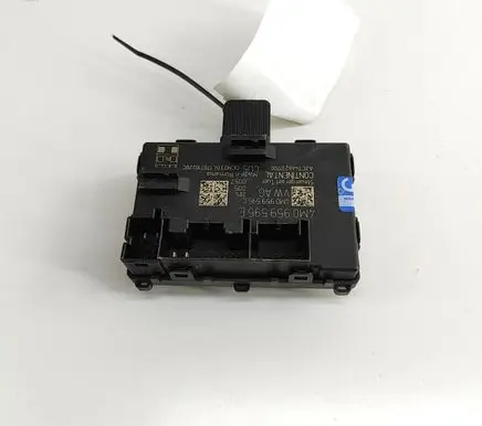 Audi Q7 4M Door control unit/module 4M0959595E 4M0959595C