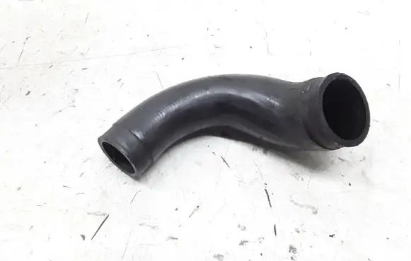 Volkswagen Polo IV 9N3 Intercooler hose/pipe 6X0145838B