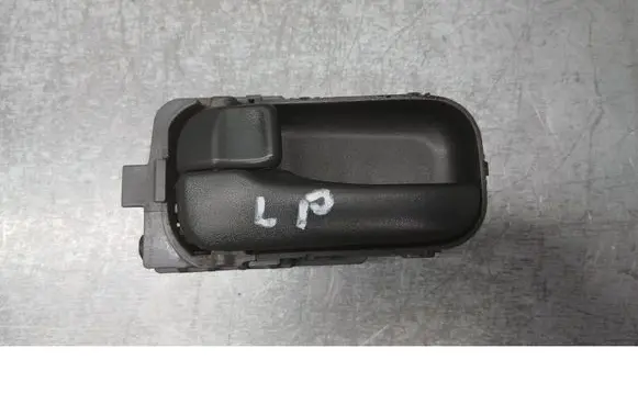 Nissan X-Trail T30 Front door interior handle 
