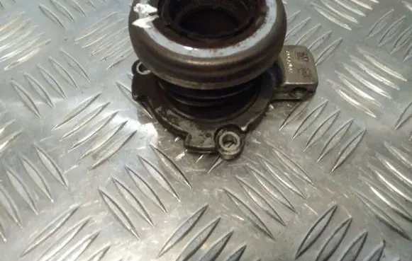 Opel Vectra C Clutch release bearing slave cylinder 24422061