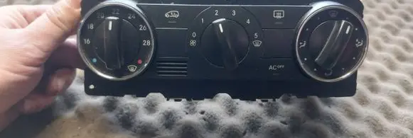 Mercedes-Benz B W245 Climate control unit A1698301385