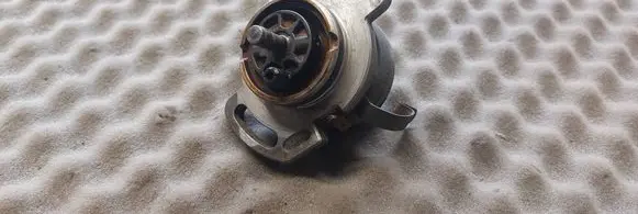 Volkswagen Golf III Spark distributor 030905205AB 0237521061