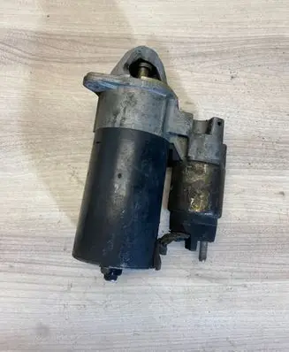 Mercedes-Benz B W245 Starter motor A0051517401