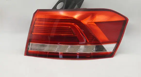 Volkswagen PASSAT B8 Rear/tail lights 3G9945312