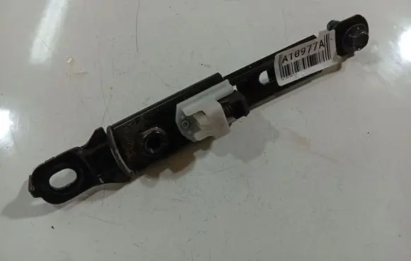 KIA Ceed Seat belt adjustment rail 6089651A