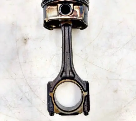 Audi A3 S3 8P Piston with connecting rod 82L143