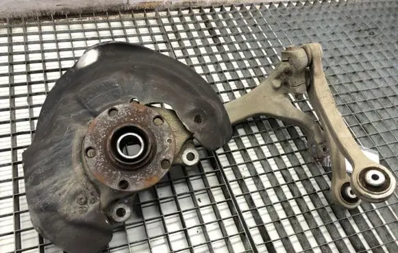 Audi A6 S6 C6 4F Front wheel hub spindle knuckle 