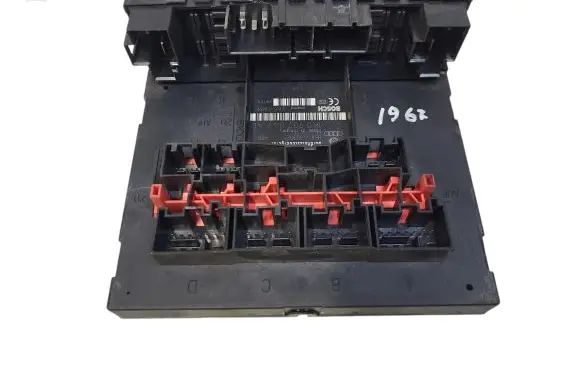 Volkswagen Caddy Comfort/convenience module 1K0937049