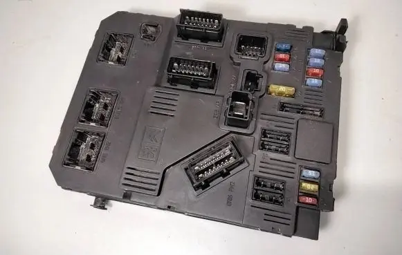 Citroen C2 Fuse module 37480