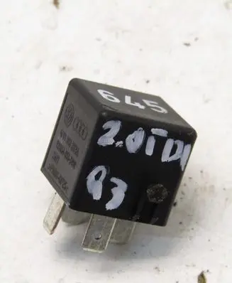 Audi Q3 8U Other relay 4H0951253A