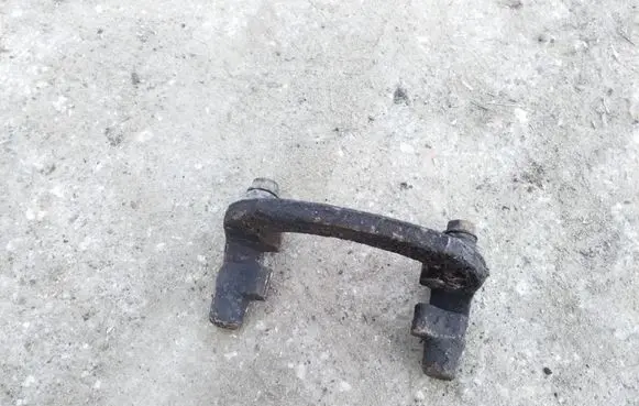 Mitsubishi Space Star Brake caliper pad carrier rear 