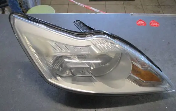 Ford Focus Headlight/headlamp 8M5113W029AD 11802 0077R00