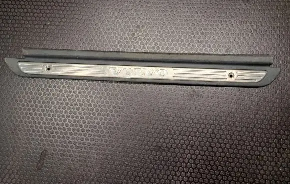 Volvo S40, V40 Front sill trim cover 30818422