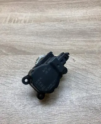 Ford Mondeo Mk III Air flap motor/actuator 1S7H19E616AA EAD551