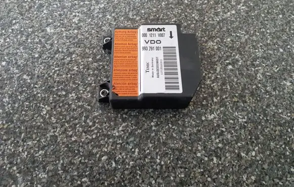 Smart ForTwo I Airbag control unit/module 0001211V007