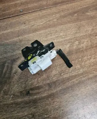 Renault Megane II Tailgate/trunk/boot lock/catch/latch 8200076240