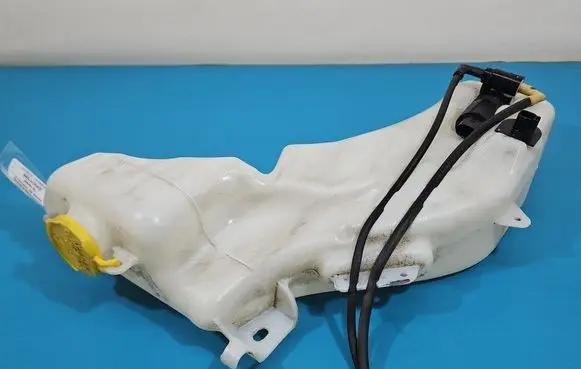Fiat Freemont Windshield washer fluid reservoir/tank 5116307AB IMPRK1528318