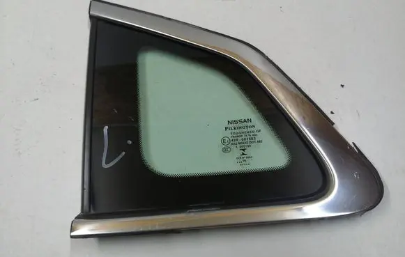 Nissan Qashqai Rear side window 833134EA0A