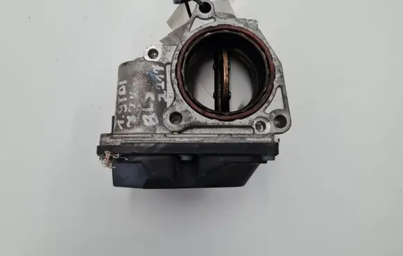 Volkswagen Golf V Throttle valve 03G128063M