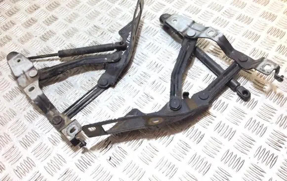 Audi TT Mk1 Engine bonnet/hood hinges 8N0823302 8N0823301