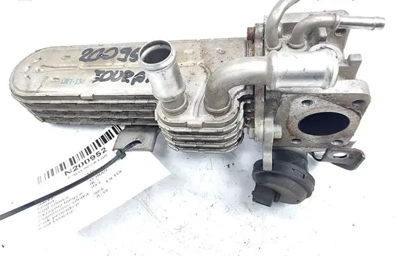 Volkswagen Touran I Other engine bay part