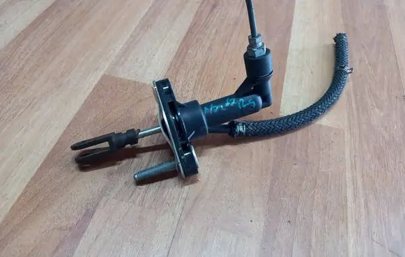 Mazda 6 Clutch master cylinder GS1J41400 KE047