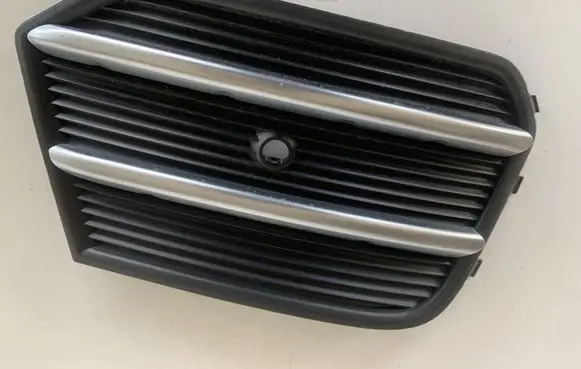 Audi Q3 8U Front bumper lower grill 8U0807682Q 8U0919268N