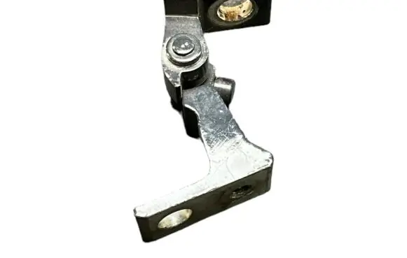 Volkswagen Golf VII Front door upper hinge 8K0831402P