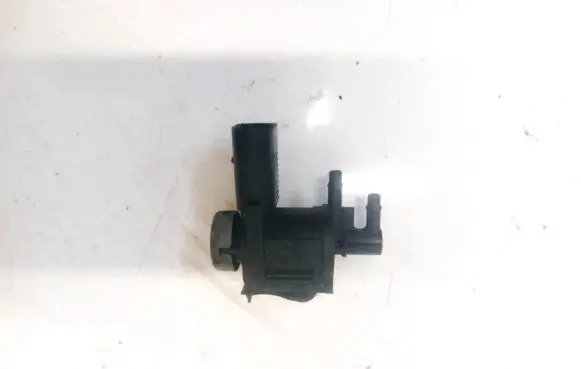 Audi A4 S4 B8 8K Turbo solenoid valve 1k0906283a