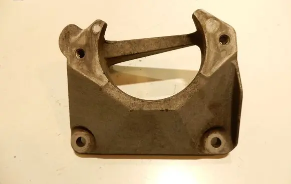 BMW 5 E60 E61 Engine mounting bracket 22116761117 6761117 58128