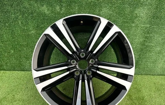 Seat Leon (5F) R19 alloy rim 5F0601025K