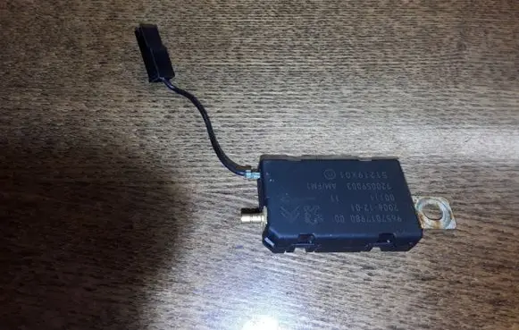 Citroen C4 I Picasso Aerial antenna amplifier 965701798000 920059003