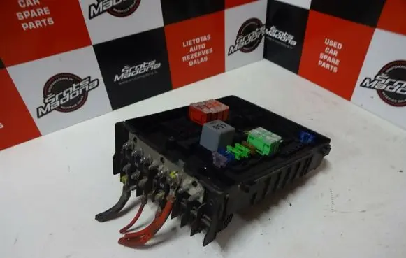 Skoda Octavia Mk2 (1Z) Fuse module 1K0937125A