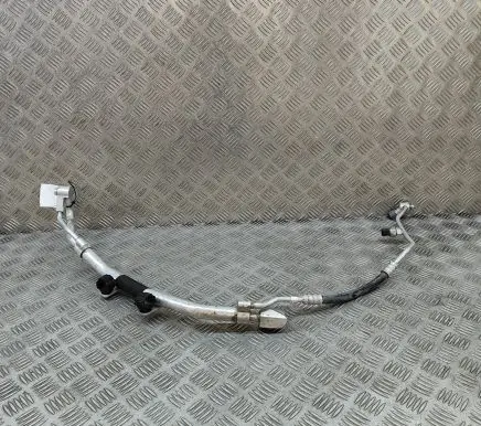 BMW X7 G07 Air conditioning (A/C) pipe/hose 9496579