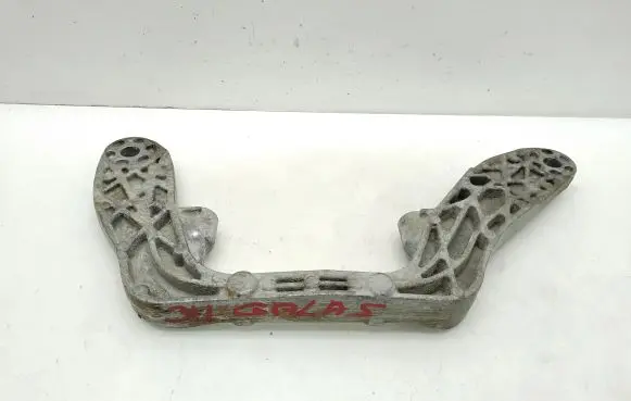 Mercedes-Benz CLA C117 X117 W117 Rear differential/diff mount bracket M0014250