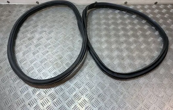 Ford F150 Rear door rubber seal (on body) 