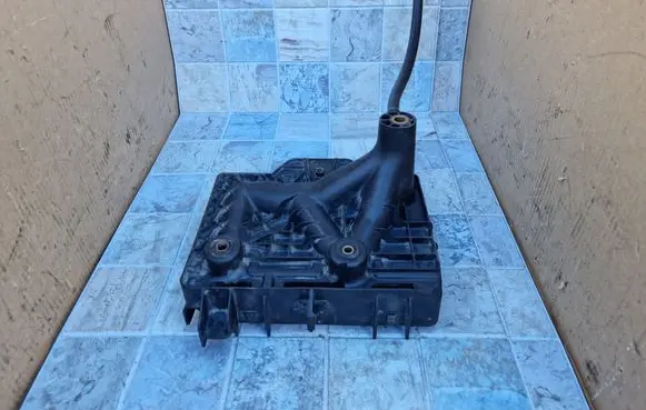 Battery tray