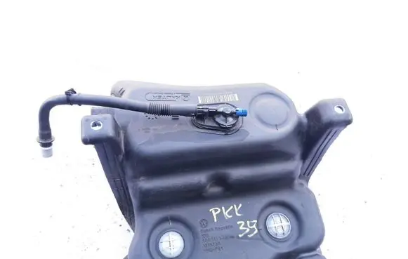 Skoda Superb B8 (3V) AdBlue liquid reservoir 3Q0131877H 5Q0131969L