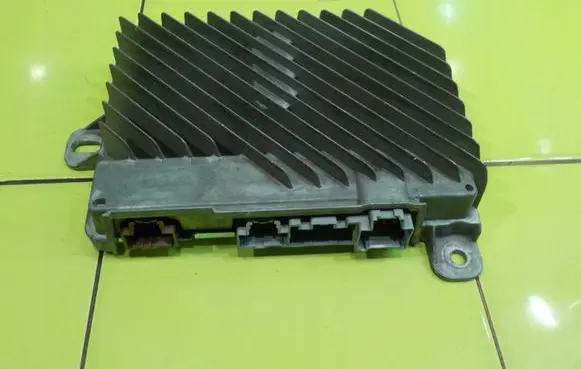Opel Insignia A Sound amplifier 812533698 23157935