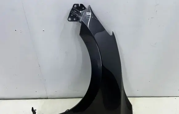 Mazda 2 Fender 14R